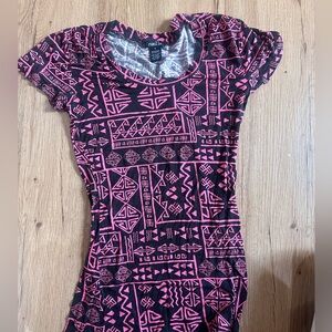 Rue21 pink and black top